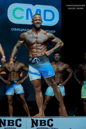 MEN'S PHYSIQUE +179
